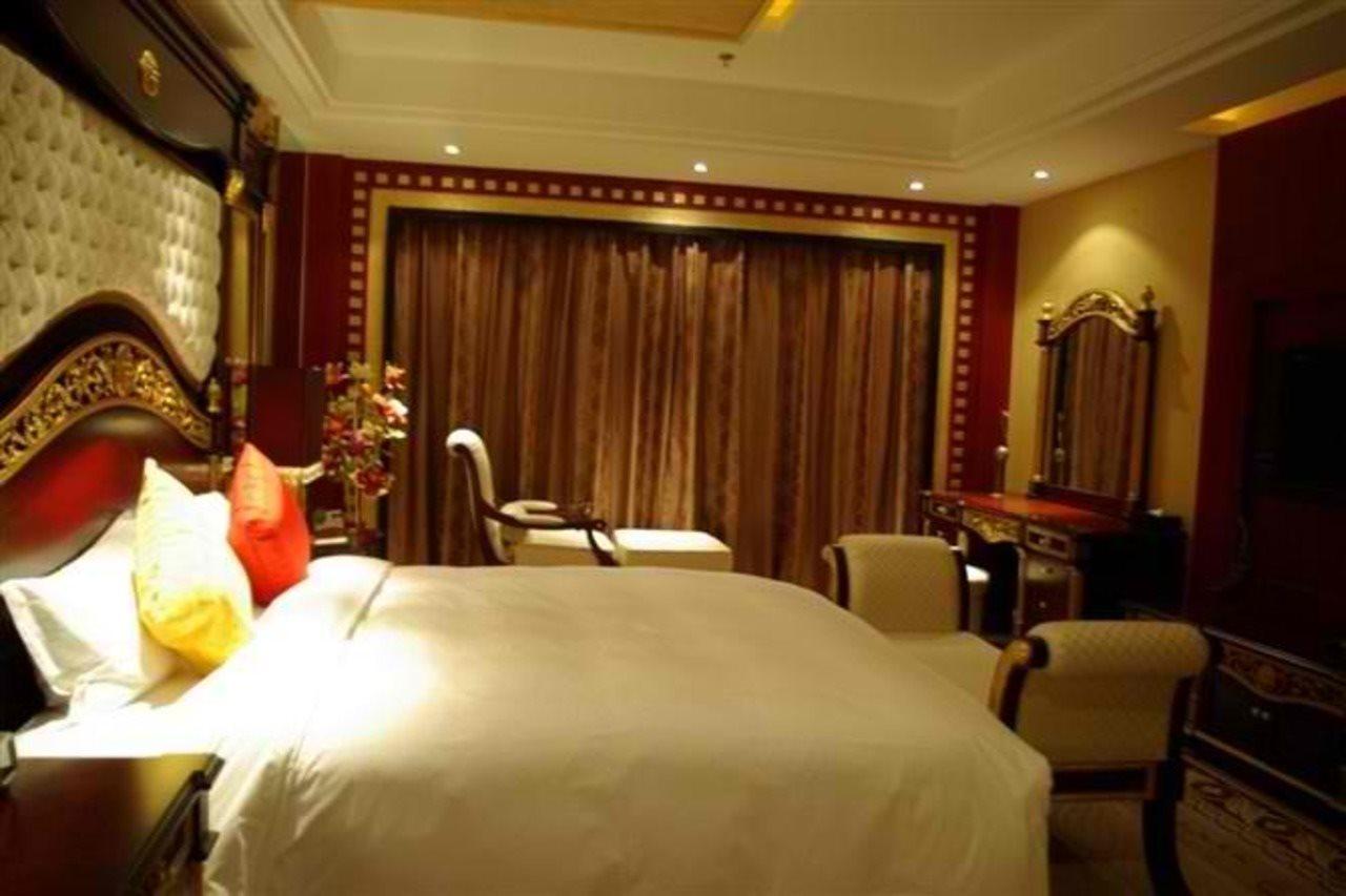 Grand Soluxe Hotel Dunhuang Dış mekan fotoğraf